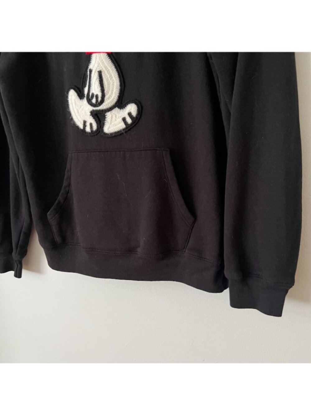 Peanuts Black Embroidered Snoopy Hoodie Sweatshirt Women's Size Small - Picture 2 of 8